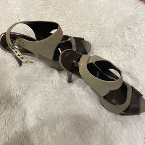 Size 11 Bakers shoes! Leather is dried out on the straps